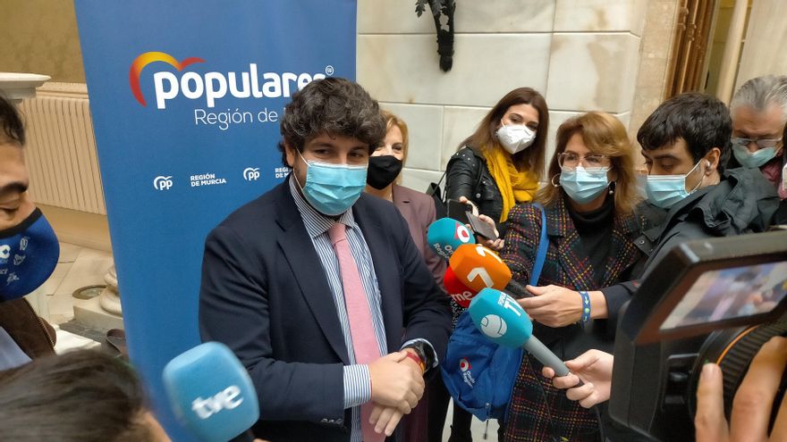 López Miras,e n el contacto con los medios de comunicación