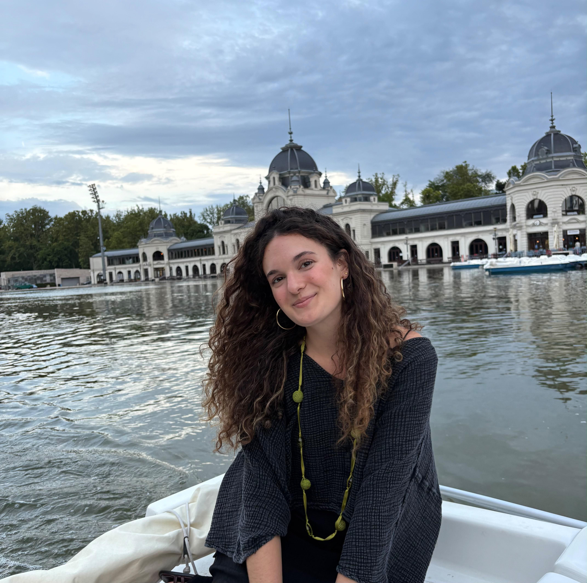 María Domínguez cursa la carrera de Física, procedente del grado en Química