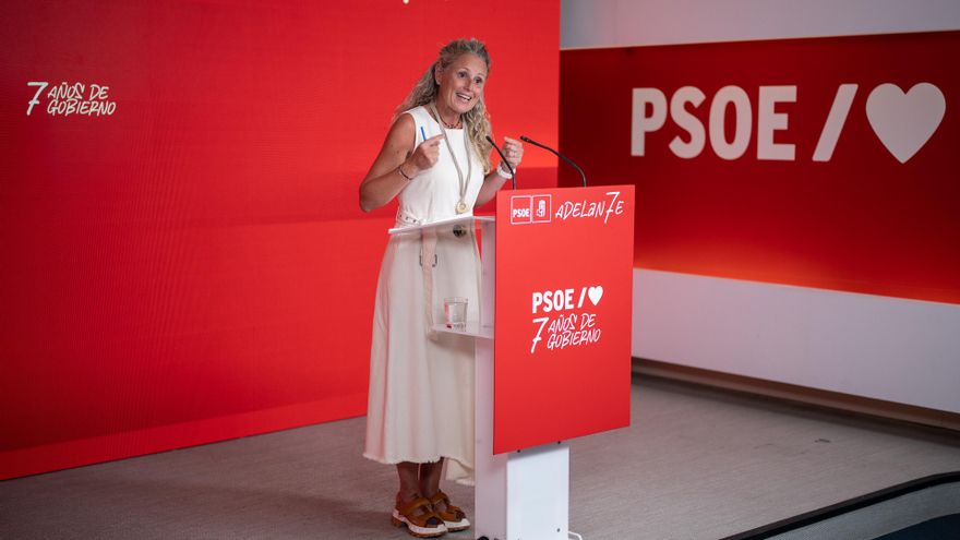 La portavoz del PSOE, Montse Mínguez, durante una rueda de prensa posterior a la reunión de la CEF-PSOE en la sede de Ferraz, a 7 de julio de 2025, en Madrid (España).