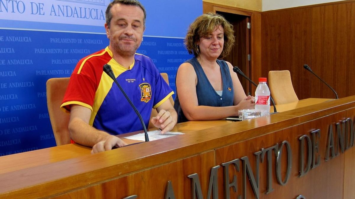 José Antonio Castro, esta mañana en la sala de prensa de Parlamento.