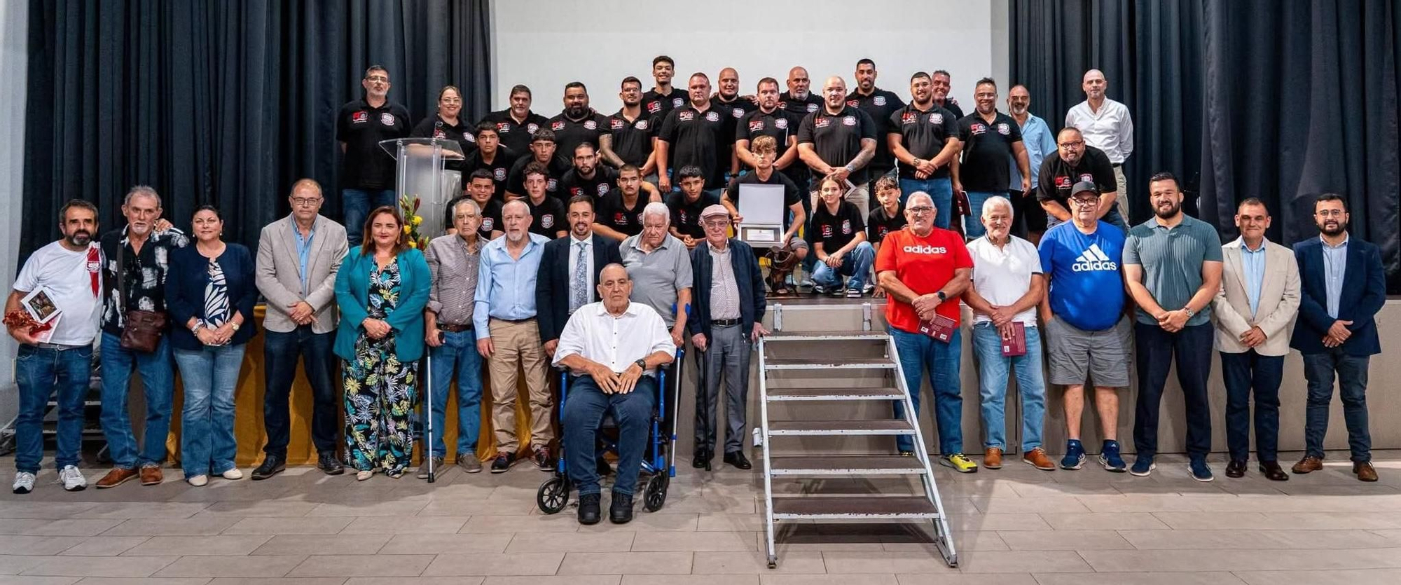 Villa de Mazo celebra los 50 años del Club de Lucha San Blas con un homenaje a su historia.