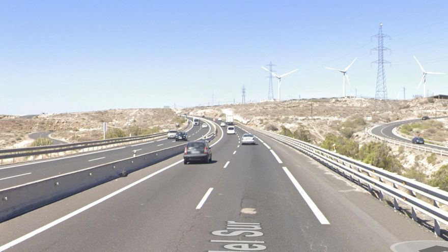 Un herido grave y dos leves en un accidente múltiple en la TF-1