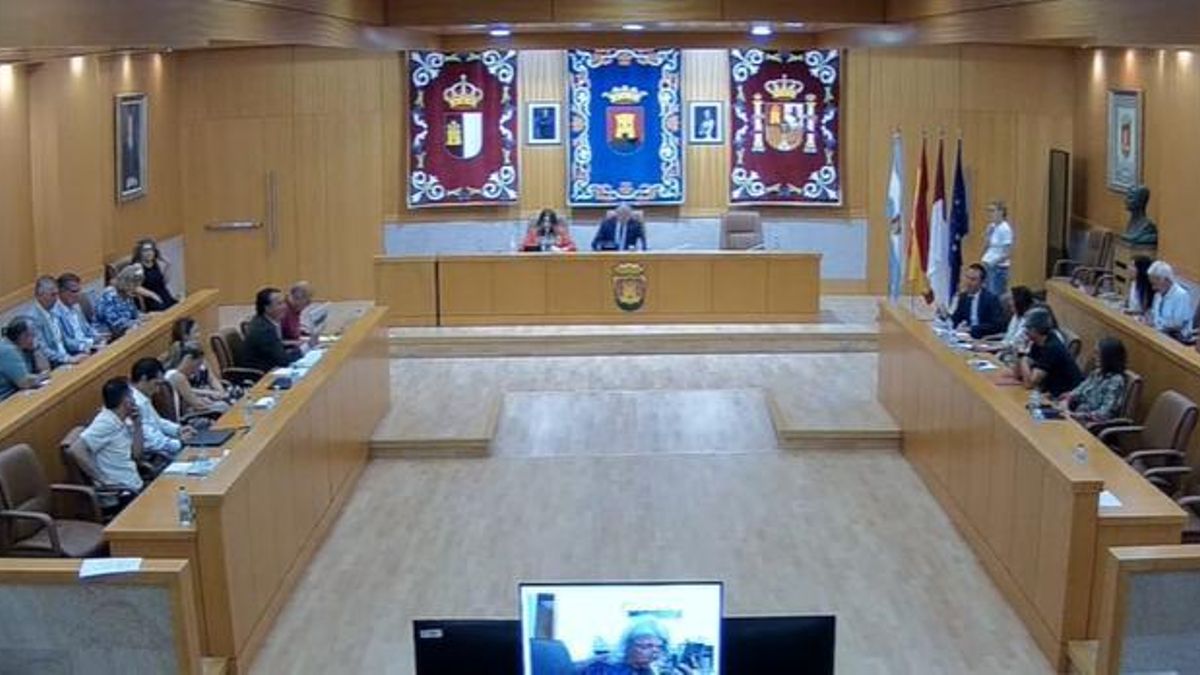 Unanimidad de PP, Vox y PSOE en Talavera de la Reina para frenar las plantas de biogás, entre reproches mutuos