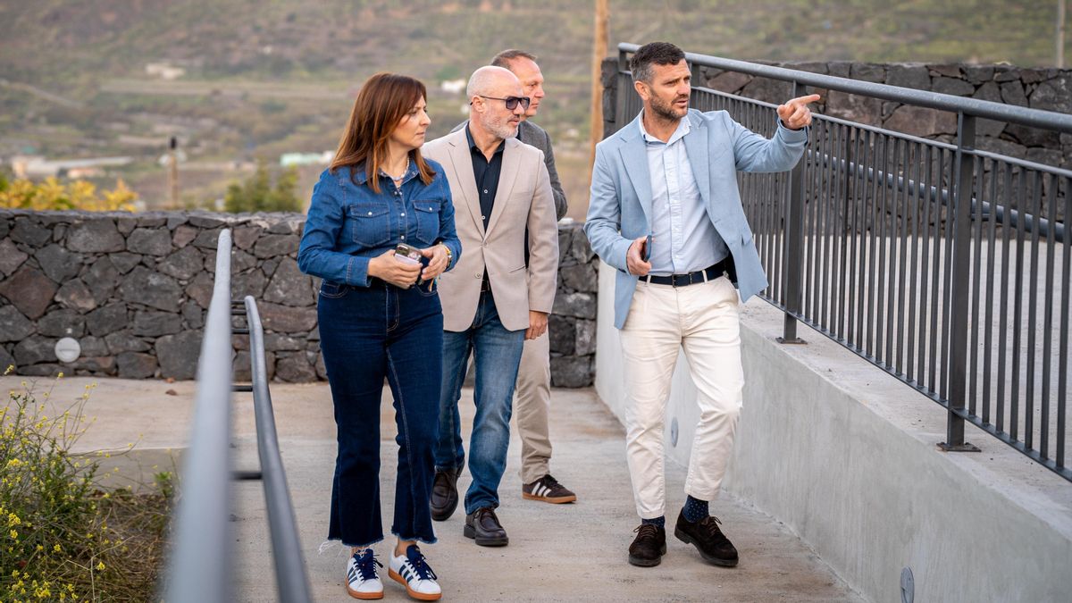 El punto de información turística del Lomo de los Caballos “mejora la entrada al Parque Nacional”