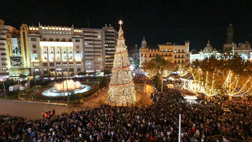 Polémica en València por los “excesos” en el encendido de luces de Navidad con las heridas de la DANA aún abiertas