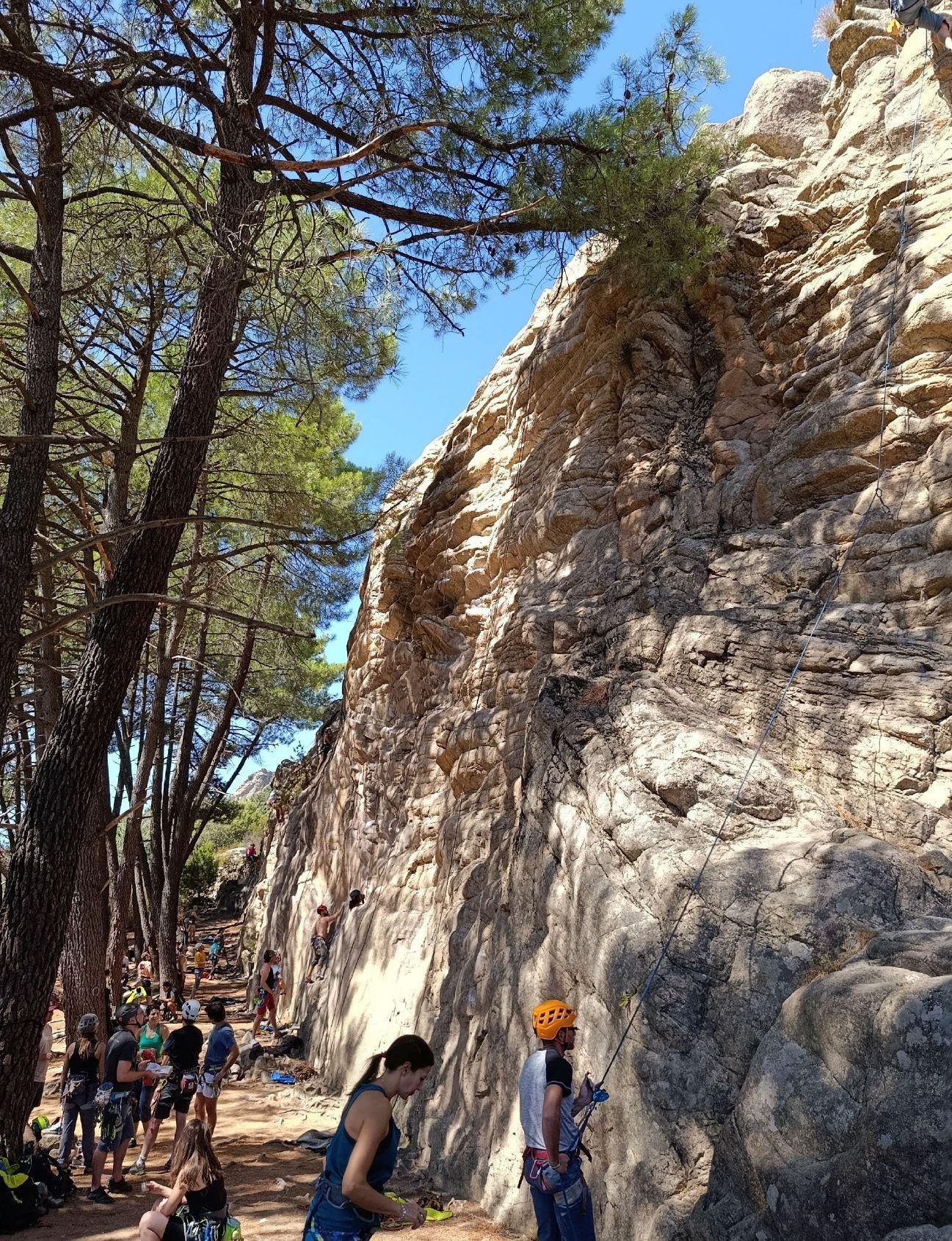 Ambiente en el sector de Quebrantaherraduras (La Pedriza).