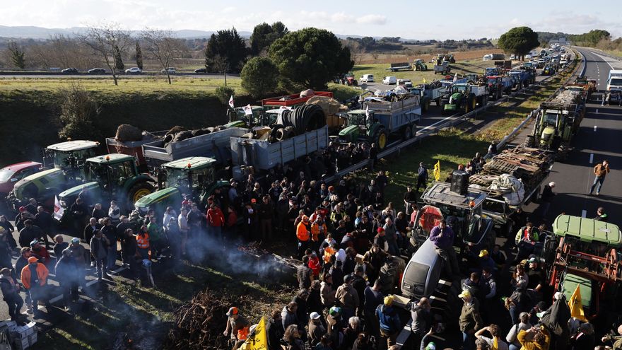 Más cortes de tráfico en protesta agrícola en Francia por dermatitis bovina y Mercosur