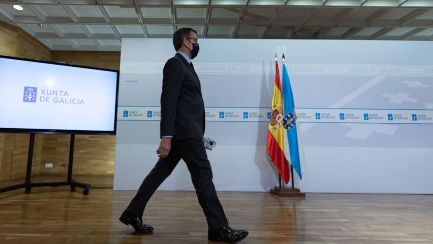 La Xunta no sabe cuántos médicos va a contratar para solucionar el caos de bajas laborales por COVID en Galicia