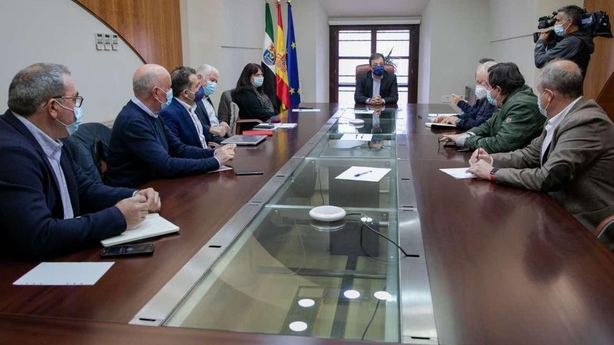 Tabaqueros de Extremadura dan un ultimátum a Cetarsa para que suba el precio de compra