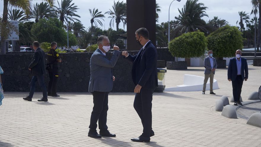 Ángel Víctor Torres aprovechará las vacaciones de Pedro Sánchez en Lanzarote para reunirse con él durante el fin de semana