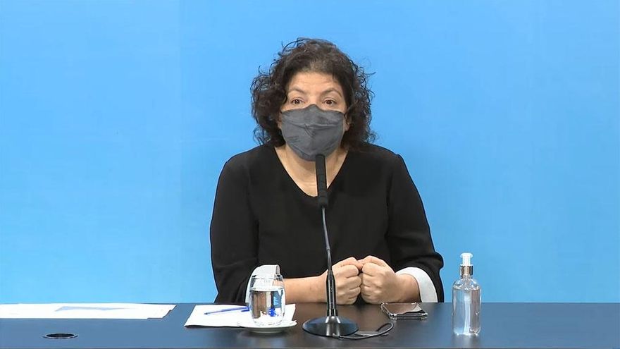 Vizzotti dijo que "están disminuyendo los casos en forma sostenida" y aseguró que "los esquemas de vacunación siempre se completan"