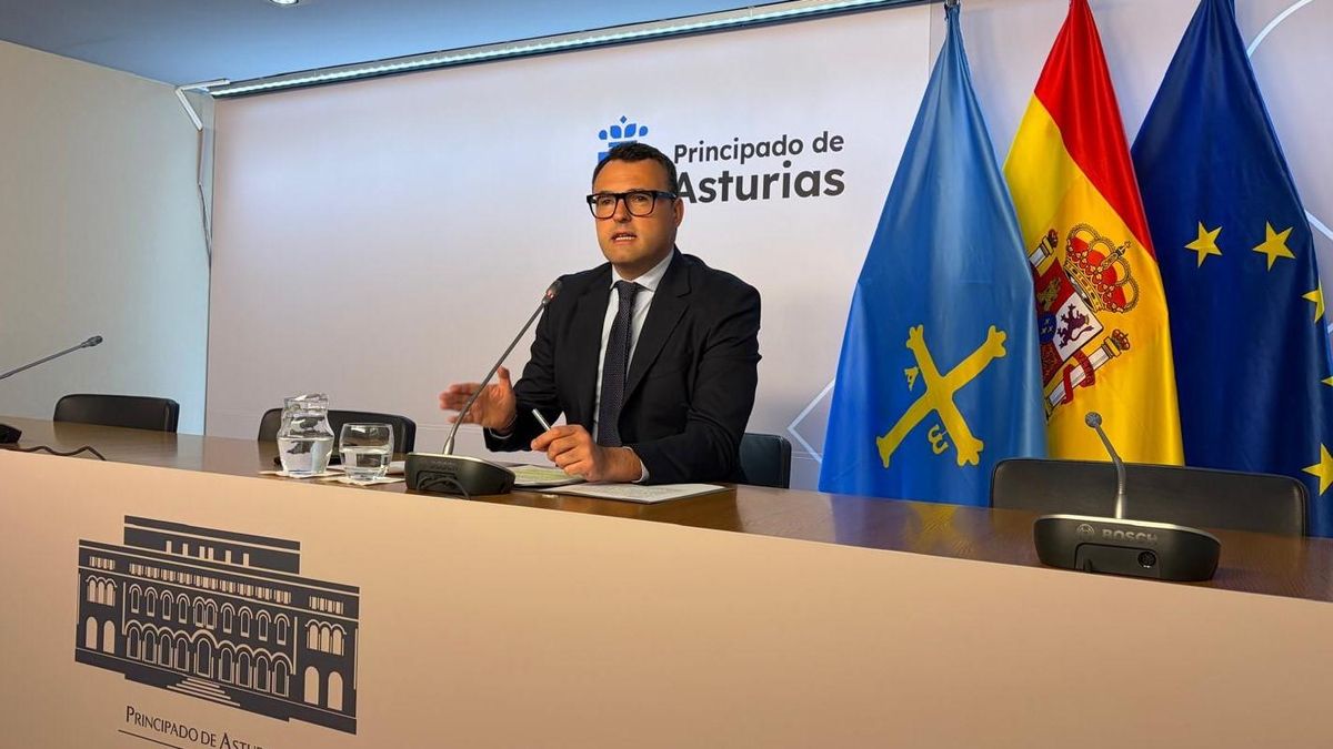 El portavoz del Ejecutivo autonómico asturiano, Guillermo Peláez, en la rueda de prensa posterior al Consejo de Gobierno.