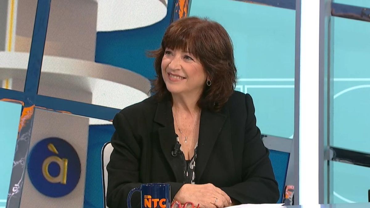 Verònica Cantó, entrevistada en la televisió valenciana À Punt.