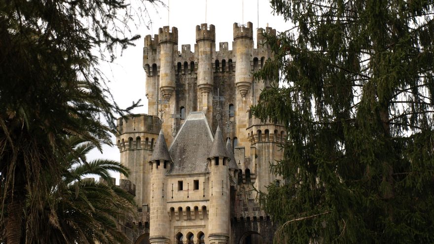 El castillo de Euskadi envuelto por un paisaje privilegiado y que fue levantado sobre una fortaleza medieval
