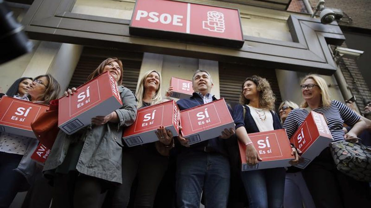 Pedro Sánchez presenta 57.369 avales, más que los 41.338 que reunió en 2014