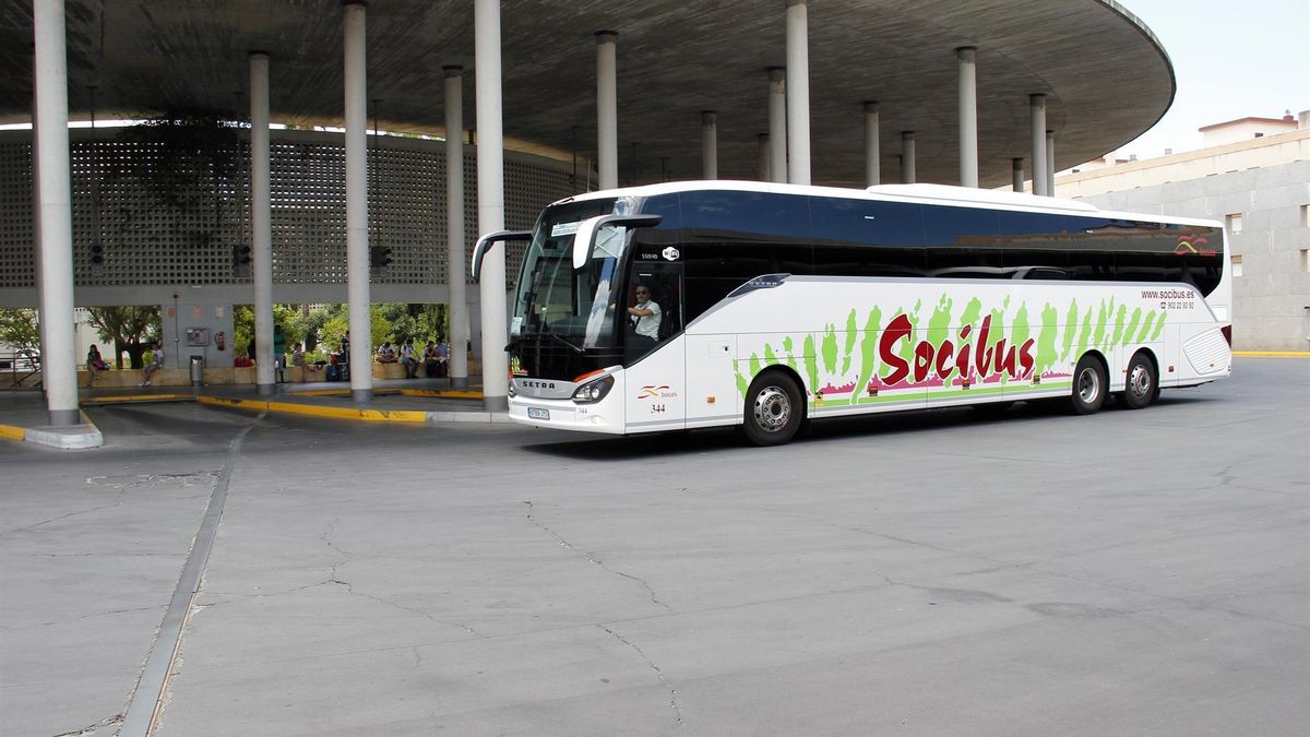 Un autobús en la estación de Córdoba, en una imagen de archivo.