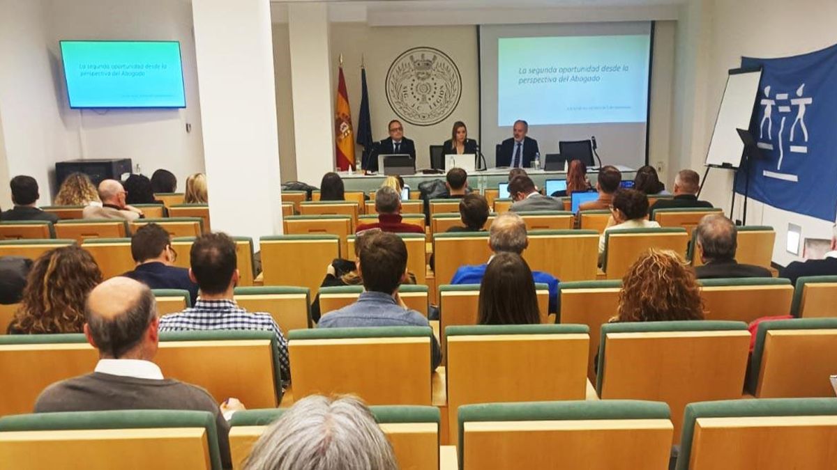Curso del Colegio de Abogacía de León sobre la Ley de la Segunda Oportunidad.
