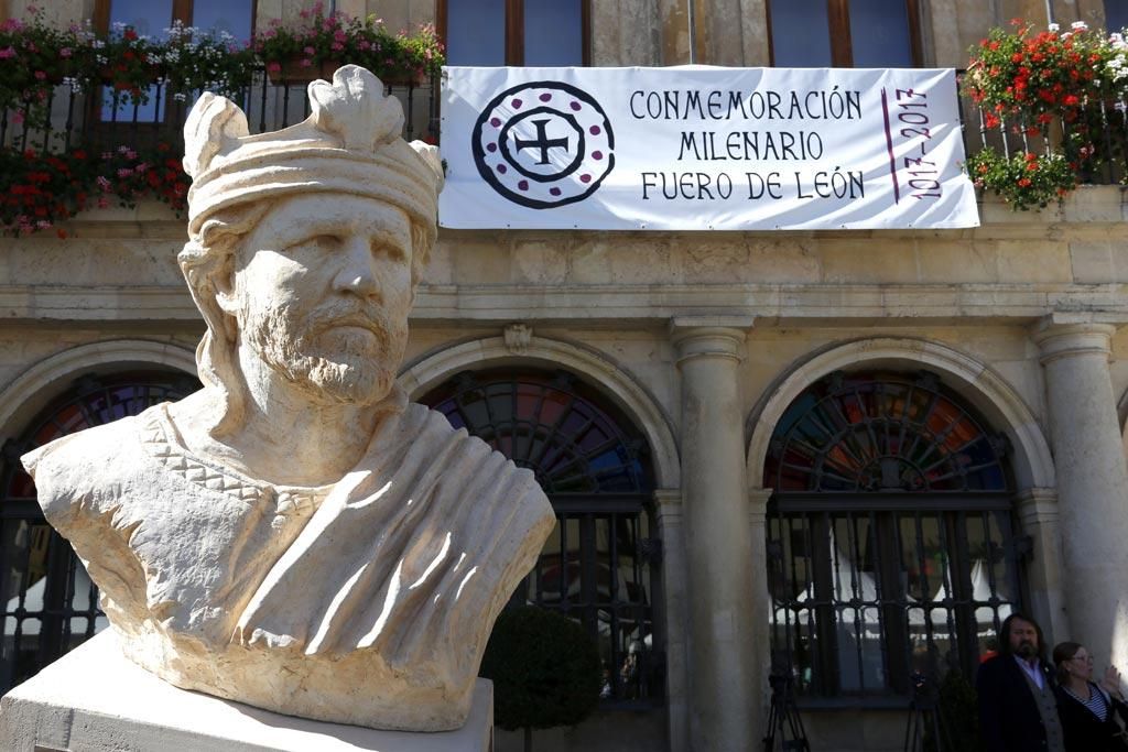 Busto de Alfonso V, 'el Noble'; conocido en León como 'el de los Buenos Fueros'