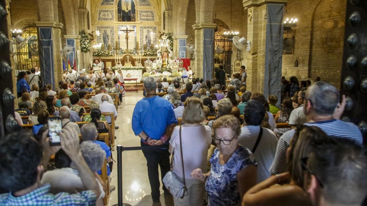 Salmorejá y ambiente en la Velá el día de la Fuensanta