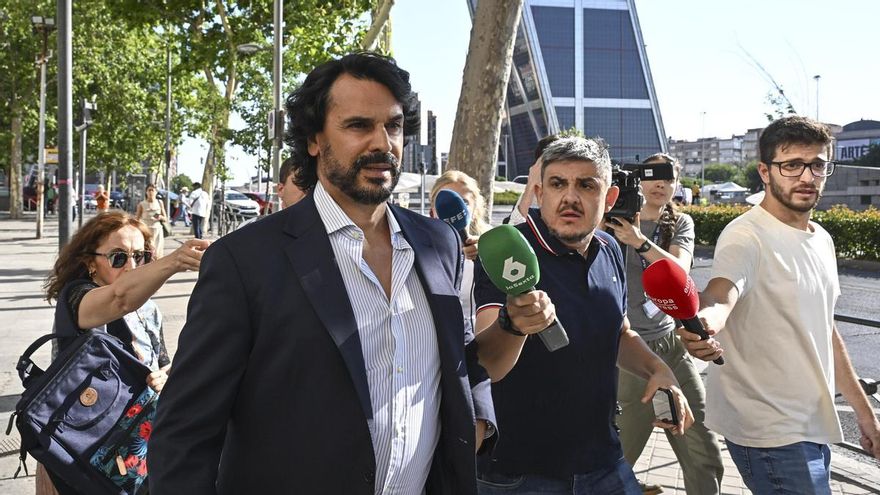 La empresa del presunto soborno de la pareja de Ayuso a un directivo de Quirón vuelve a dejar a cero su facturación