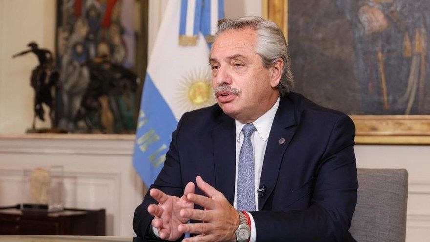 El Gobierno dará una ayuda de $15.000 a beneficiarios de la AUH y monotributistas de las categorías más bajas