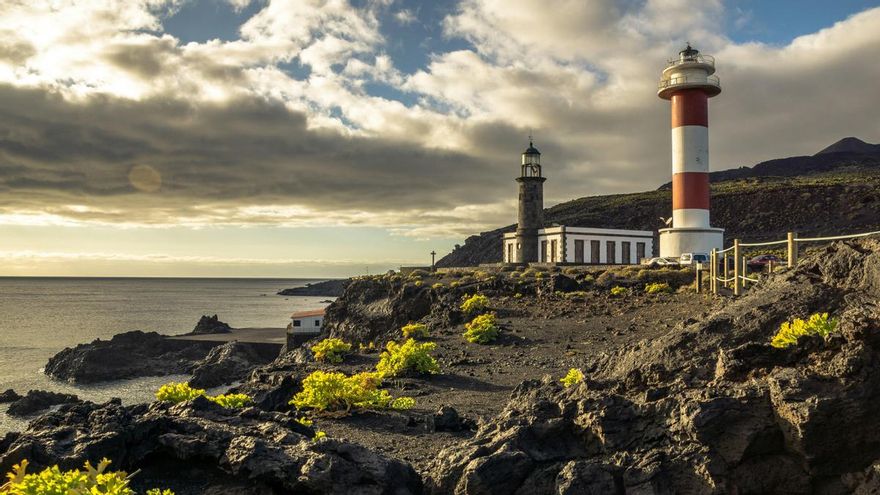 라 팔마 섬의 독특한 풍경과 최고의 파노라마 전망을 즐길 수 있는 화산 사이의 길