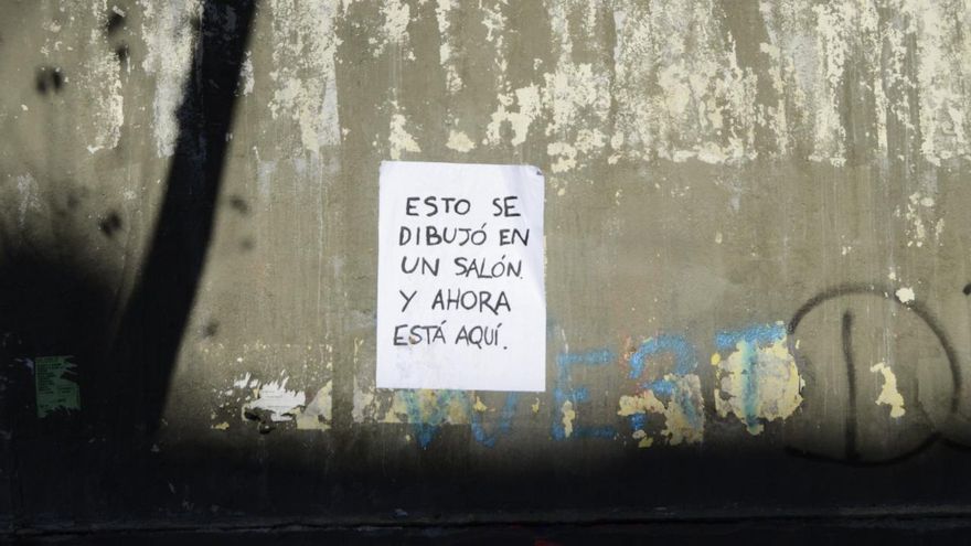 Del salón a la calle, de la calle a la pantalla, de la pantalla al libro