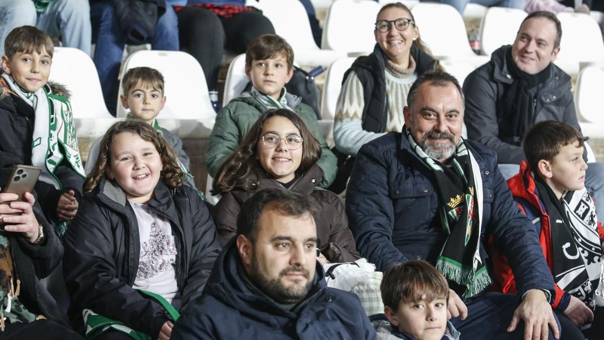 Grada Blanquiverde del Córdoba CF - Burgos CF