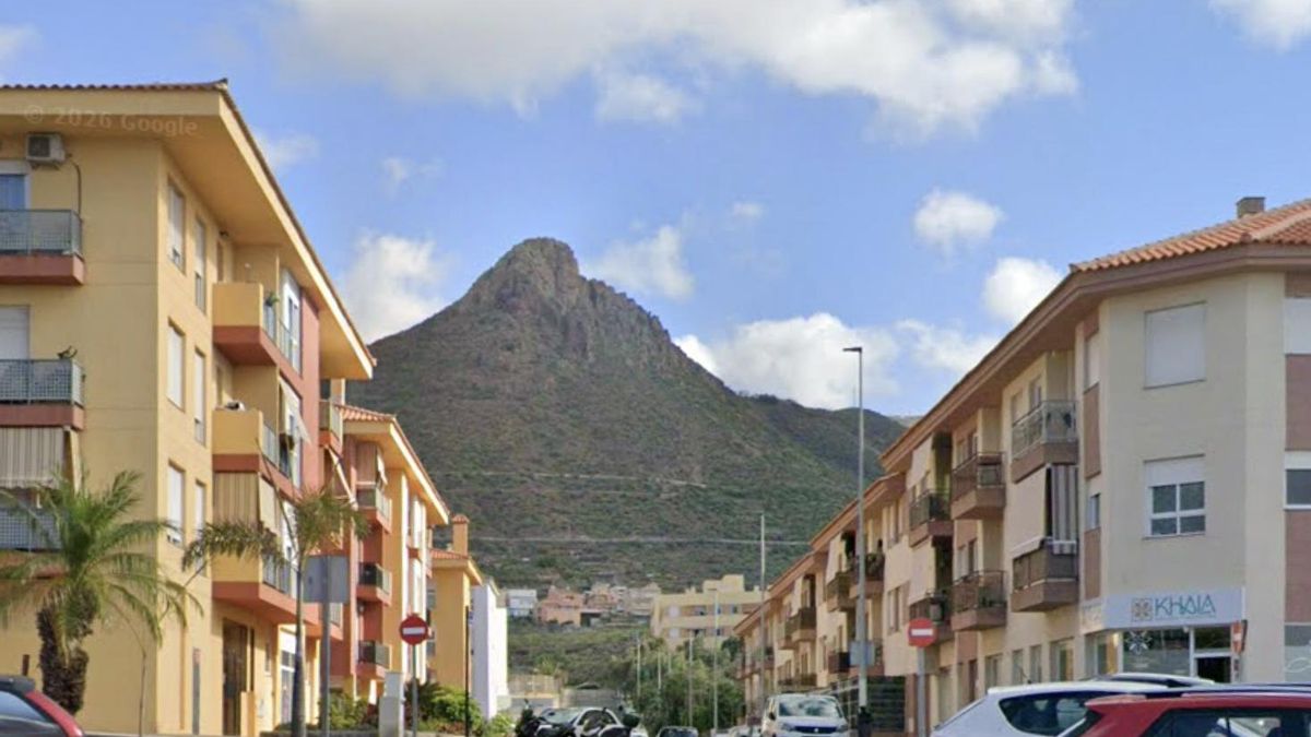 Herido grave un motorista tras un accidente en Arona