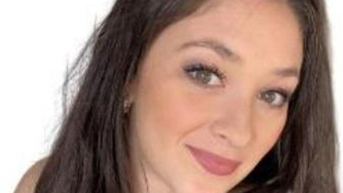 CRISTINA BASURTO TOYAS 26 años