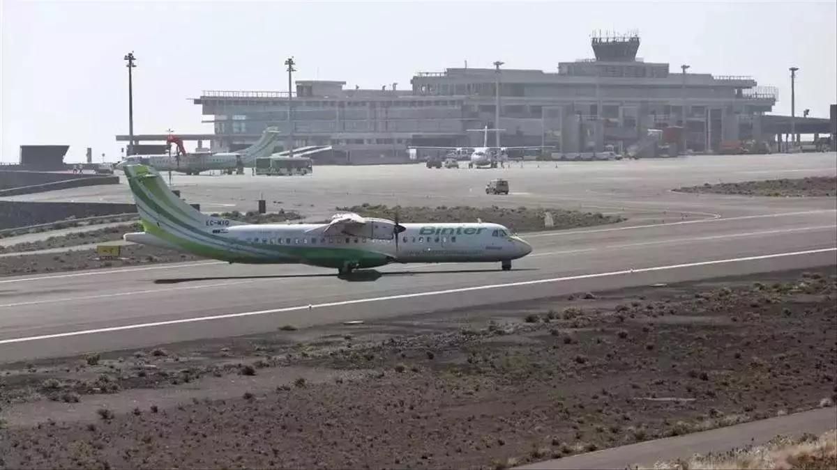 El Aeropuerto de La Palma lidera de nuevo en agosto el aumento porcentual de pasajeros en Canarias con un incremento del 7,2%