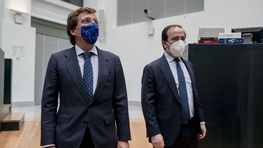 Almeida se abre a remunicipalizar la gestión de la M30 que privatizó Gallardón mil millones de euros después