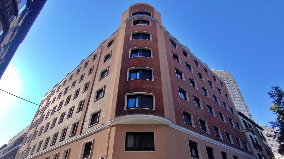 Edificio de Cristino Martos 4, ya convertido en residencia de estudiantes