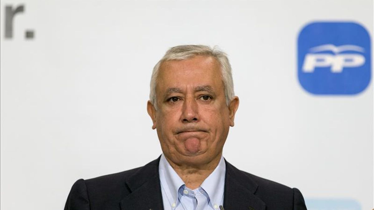 Arenas acusa a Sánchez llevar al PSOE a la "pérdida de identidad" con los pactos