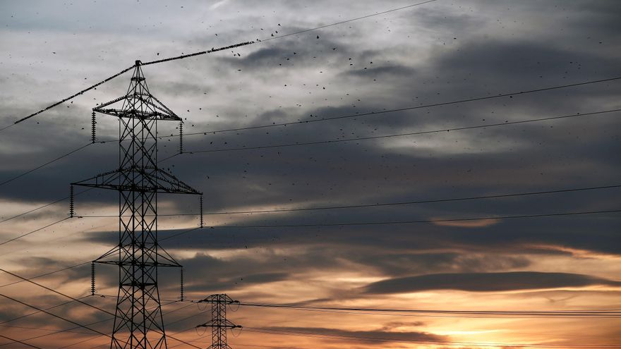 La luz sube casi un 35 % en la primera quincena de julio, según Facua