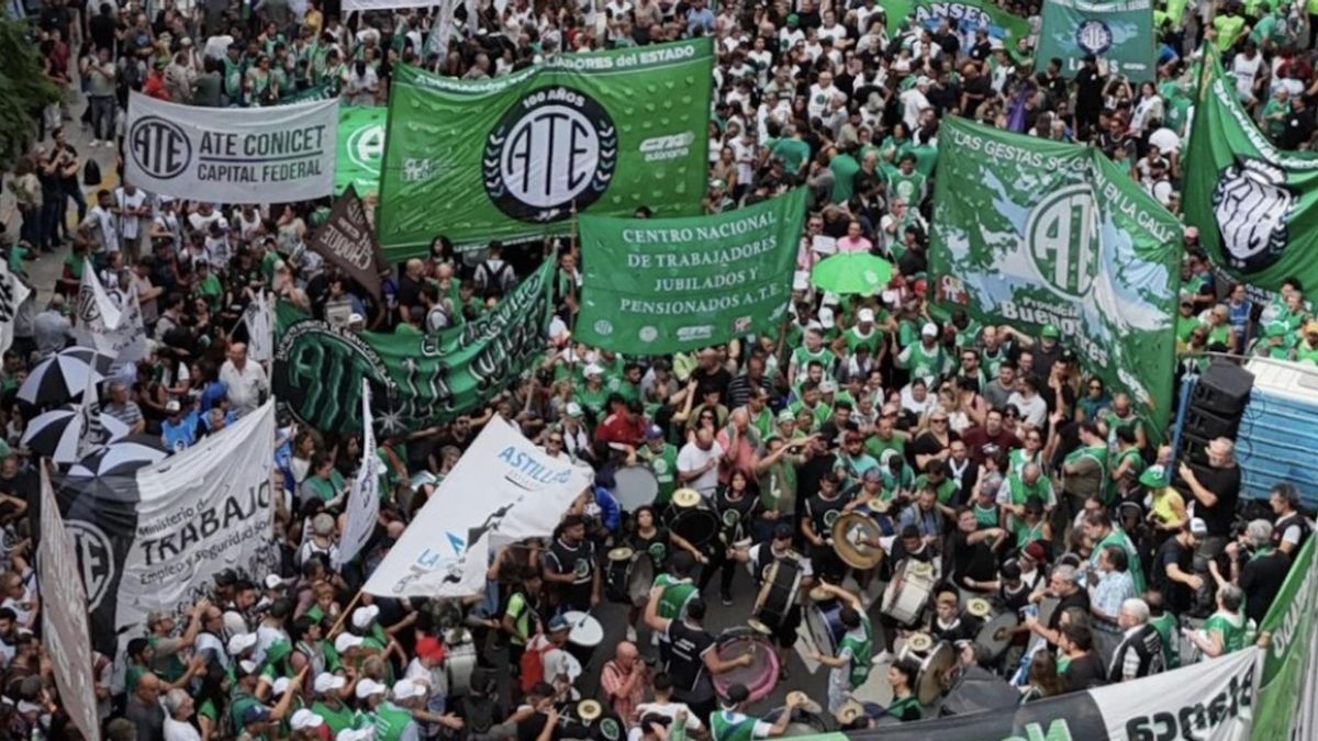 Crece la ola de rechazos a la reforma laboral de Milei: estatales convocan a un paro nacional para el 11 de febrero