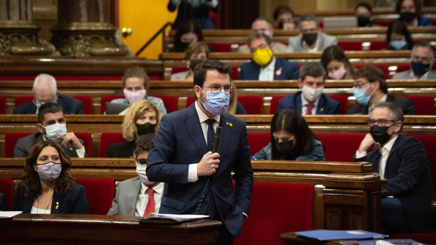 El presidente de la Generalitat, Pere Aragonès, en el pleno del Parlament en la sesión del 20 de octubre.