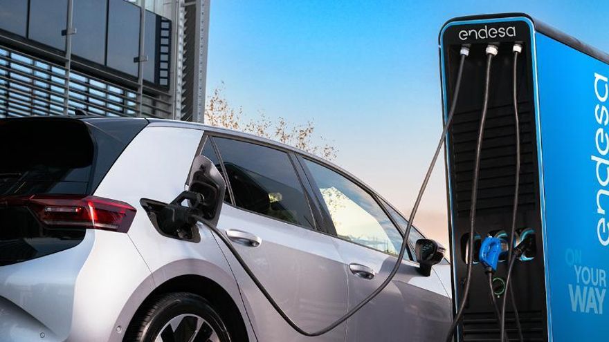 4 de cada 10 cargadores de vehículo eléctrico instalados por Endesa en el último año fueron de alta potencia