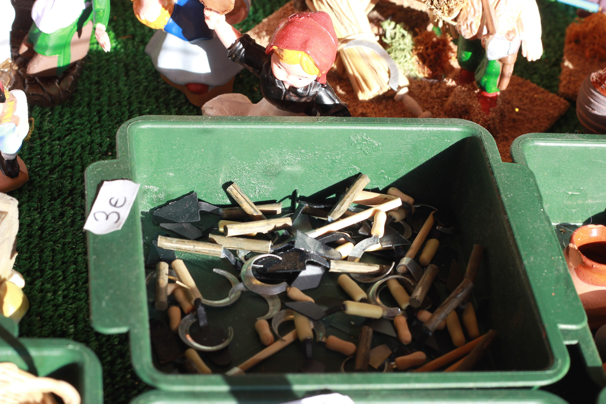 Recorrido puesto a puesto por la Navidad en la Plaza Mayor de Madrid