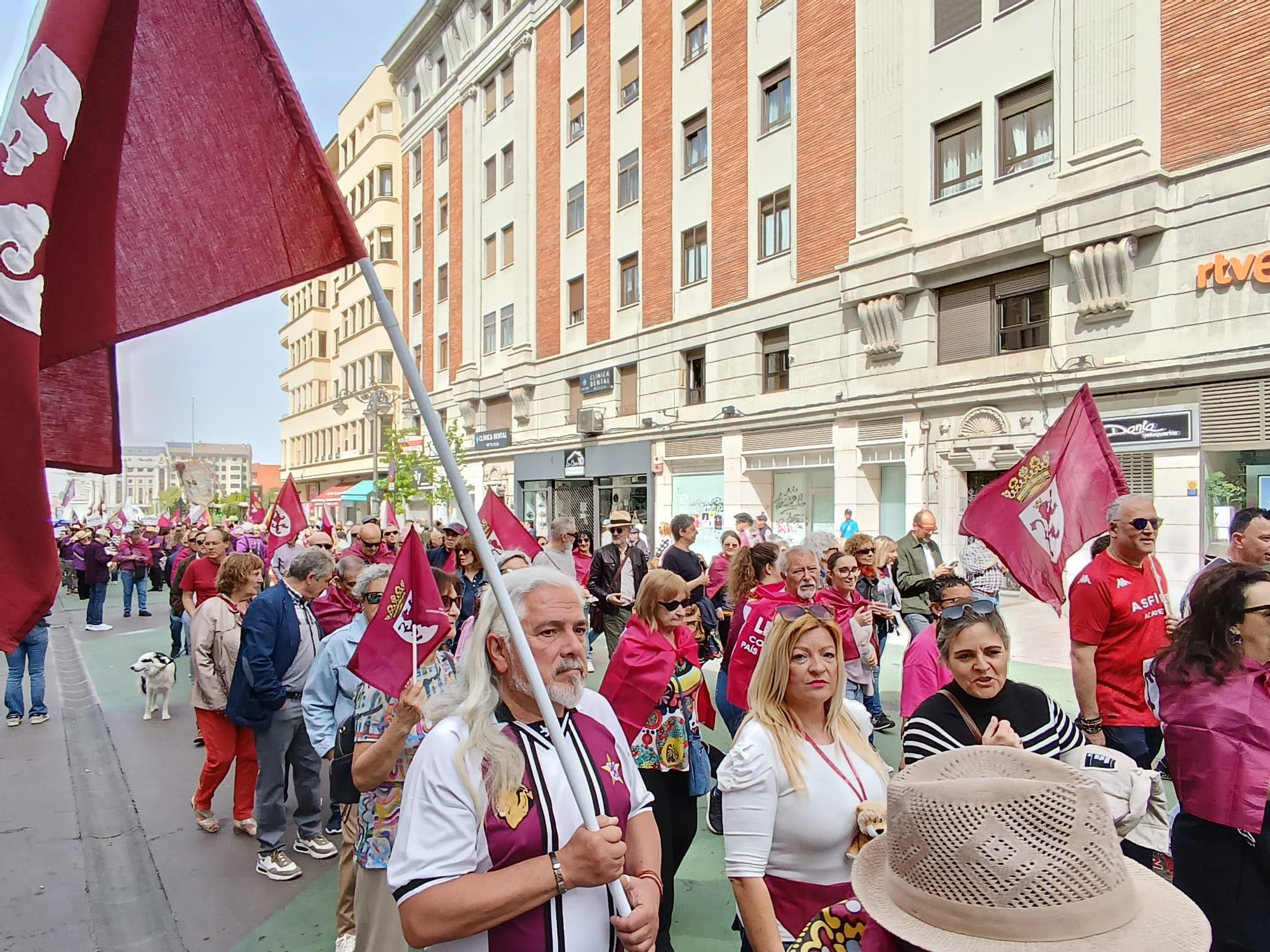 Cientos de personas exigen el 23 de abril el camino de 'León solo' y en libertad