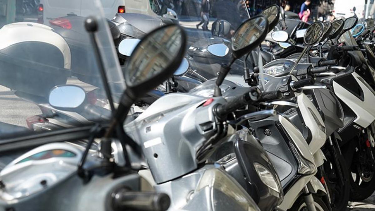 Desde hoy en Barcelona ya puedes pedir esta ayuda si cambias tu ciclomotor de combustión por uno eléctrico