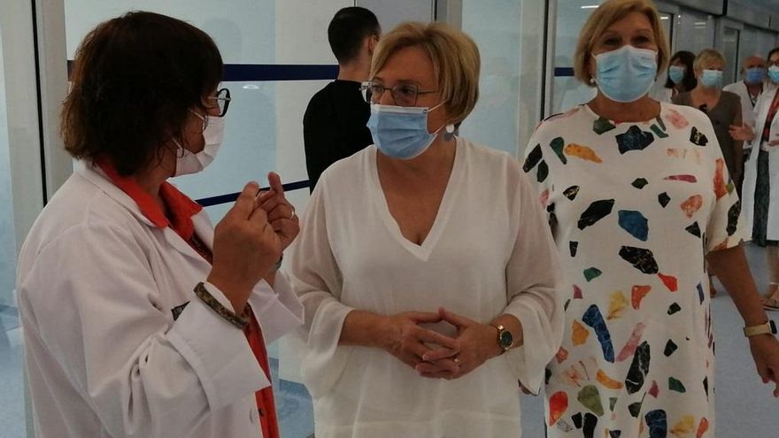 Sanidad denuncia la "obstrucción" de Ribera Salud en la información para la reversión del hospital de Torrevieja