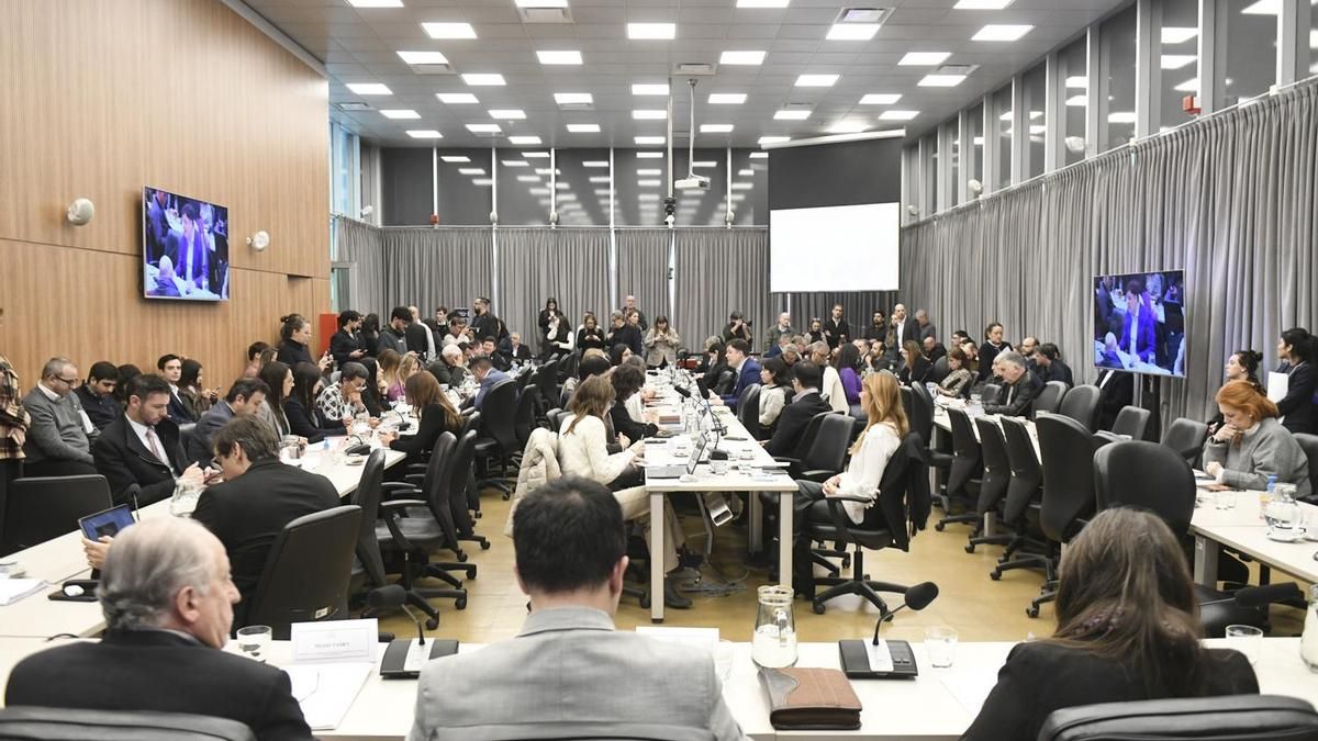 Diputados trata el endeudamiento familiar: qué dicen la propuesta del oficialismo y los dos proyectos de la oposición