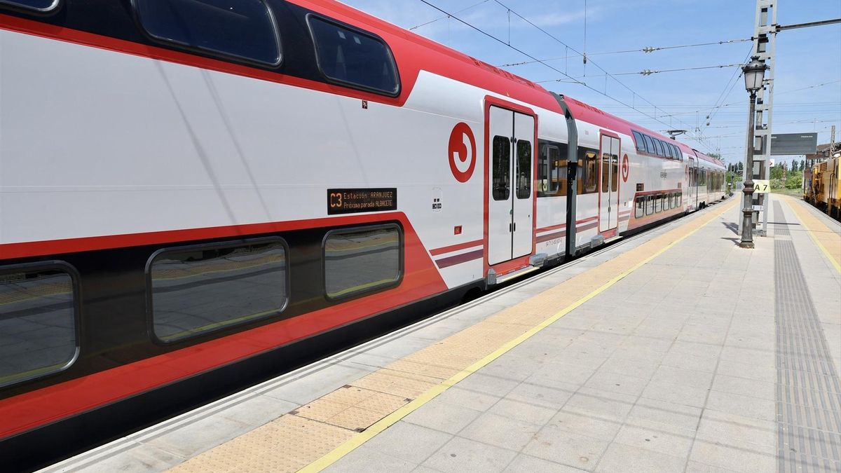 Los nuevos trenes espaciosos de Cercanías comienzan a circular en Madrid para ampliar un 20% la capacidad