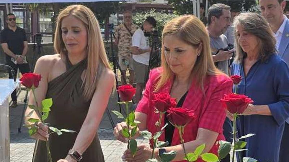 Ofrenda floral en memoria de Miguel Ángel Blanco, en Ermua
