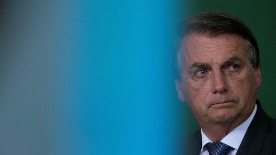 Bolsonaro y su negacionismo con las vacunas anticovid: de los yacarés al sida