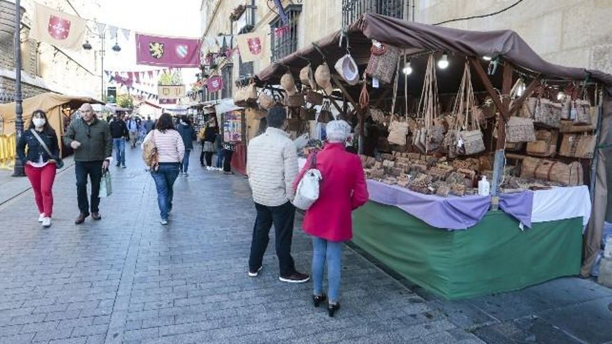Puestos del mercadillo medieval de San Froilán // Campillo / ICAL