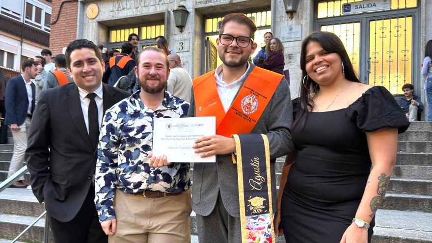 Los estadounidenses que se mudan a Madrid mientras Ayuso corteja a Trump: "Soy trans, en EEUU no hay nada para mí"