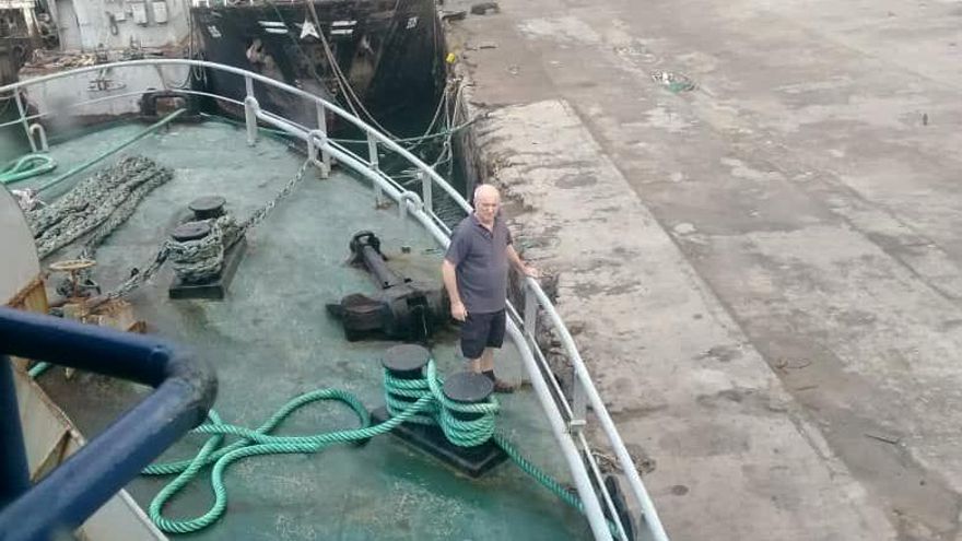 Diez meses en la guerra de Yemen: la historia de un marinero gallego anclado en el caos sin ayuda consular