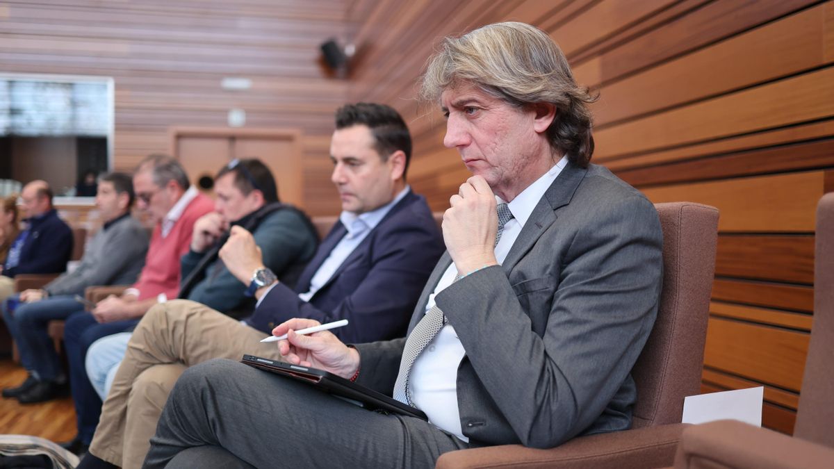 Martínez (PSOE) critica la desidia y el "pasotismo" de un Mañueco con "modos autoritarios"